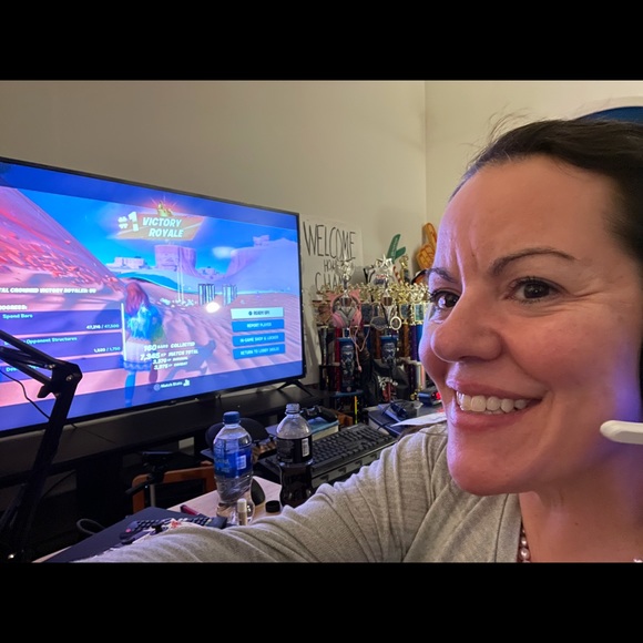 Meet your Posher, Andrea - Picture 6 of 15